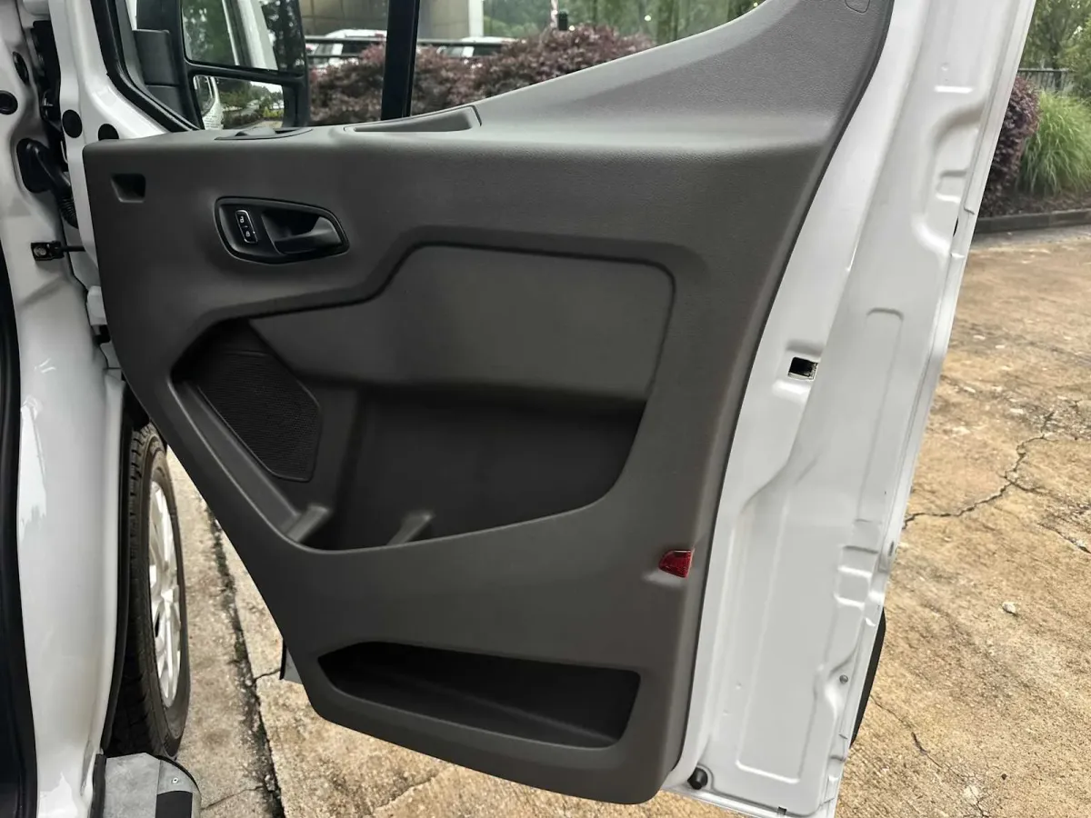 2025 Ford Transit-250 thumbnail 23