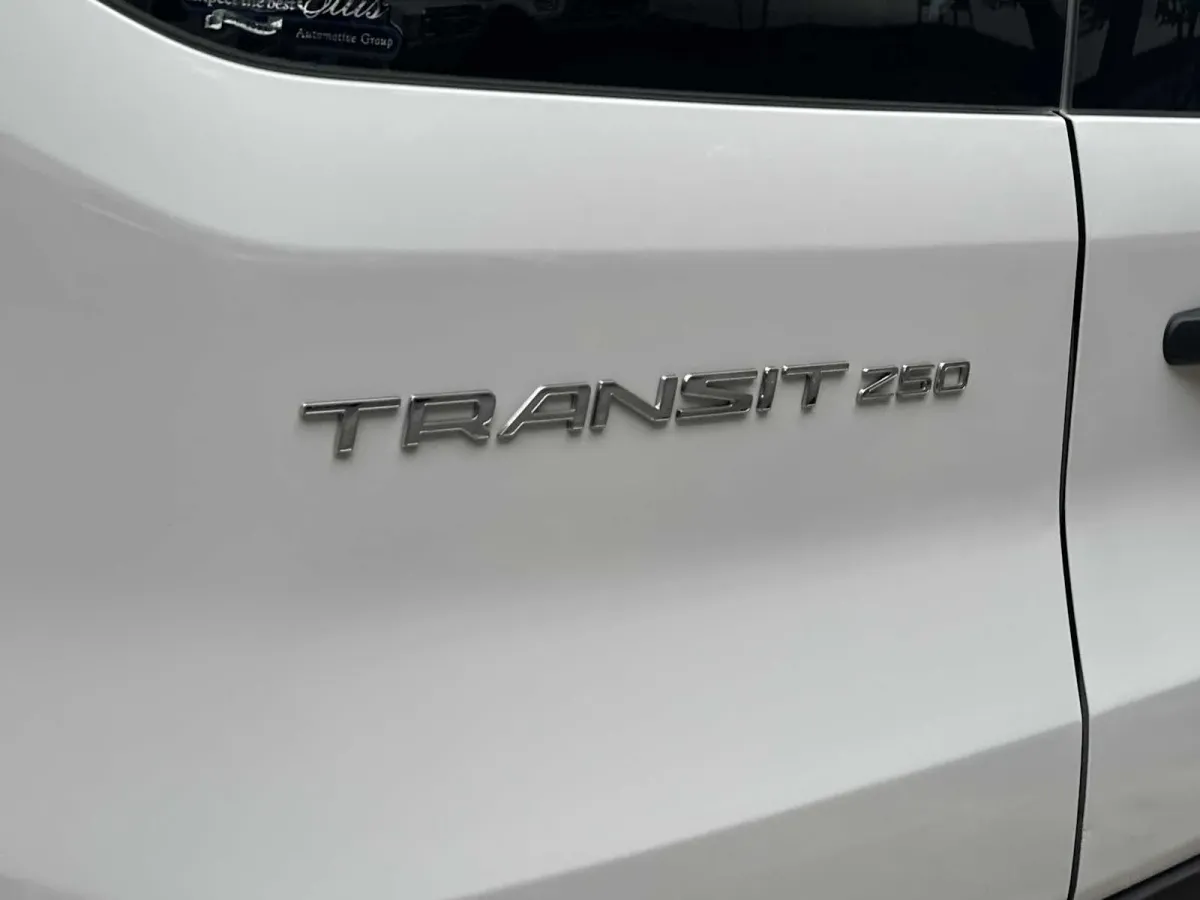 2025 Ford Transit-250 thumbnail 28