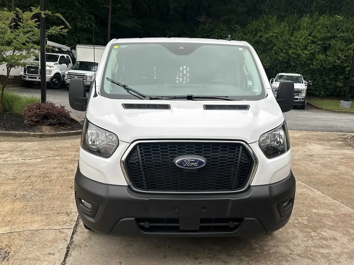 2025 Ford Transit-250 thumbnail 3