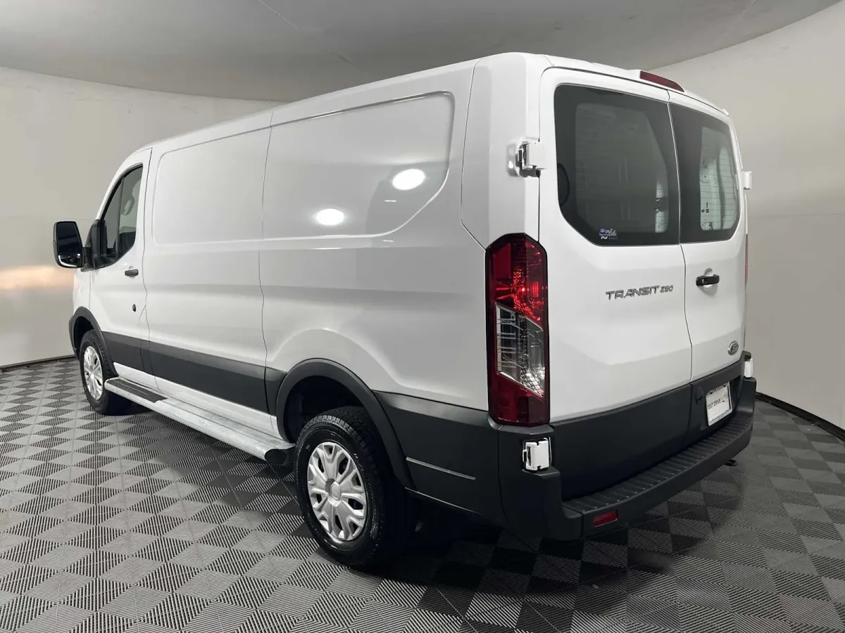 2025 Ford Transit-250 thumbnail 6