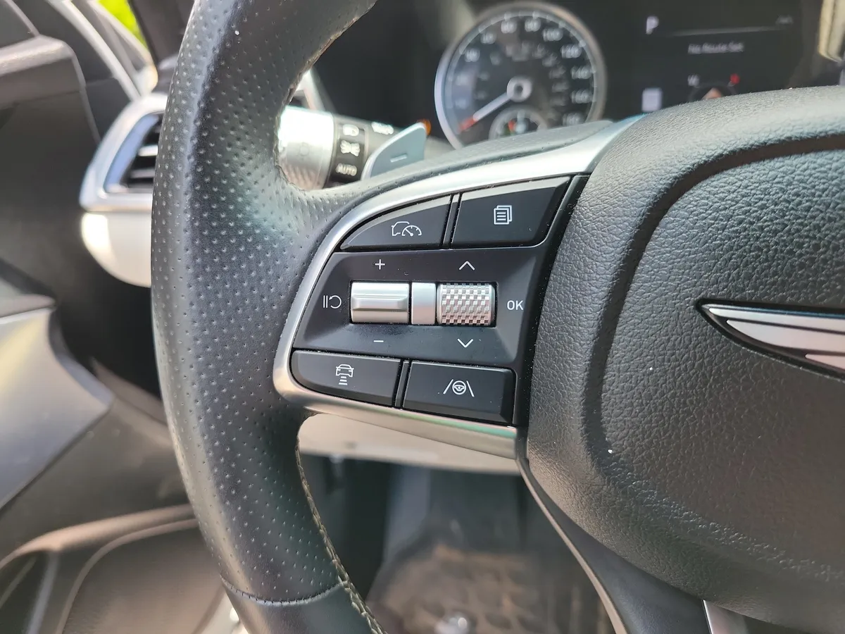 2025 Genesis G70 2.5T RWD thumbnail 21