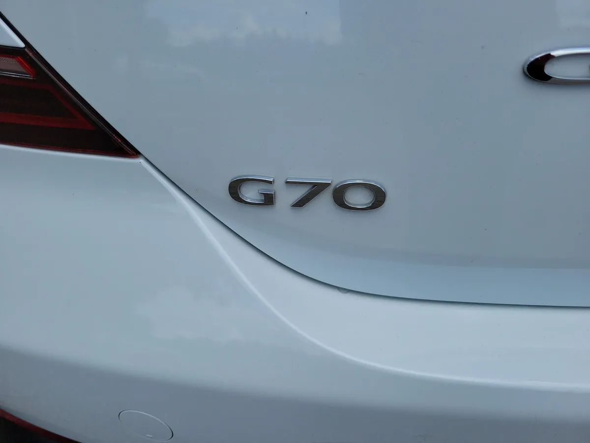 2025 Genesis G70 2.5T RWD thumbnail 29