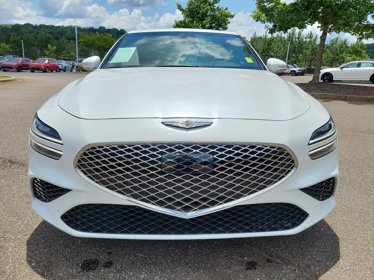 2025 Genesis G70 2.5T RWD thumbnail 8