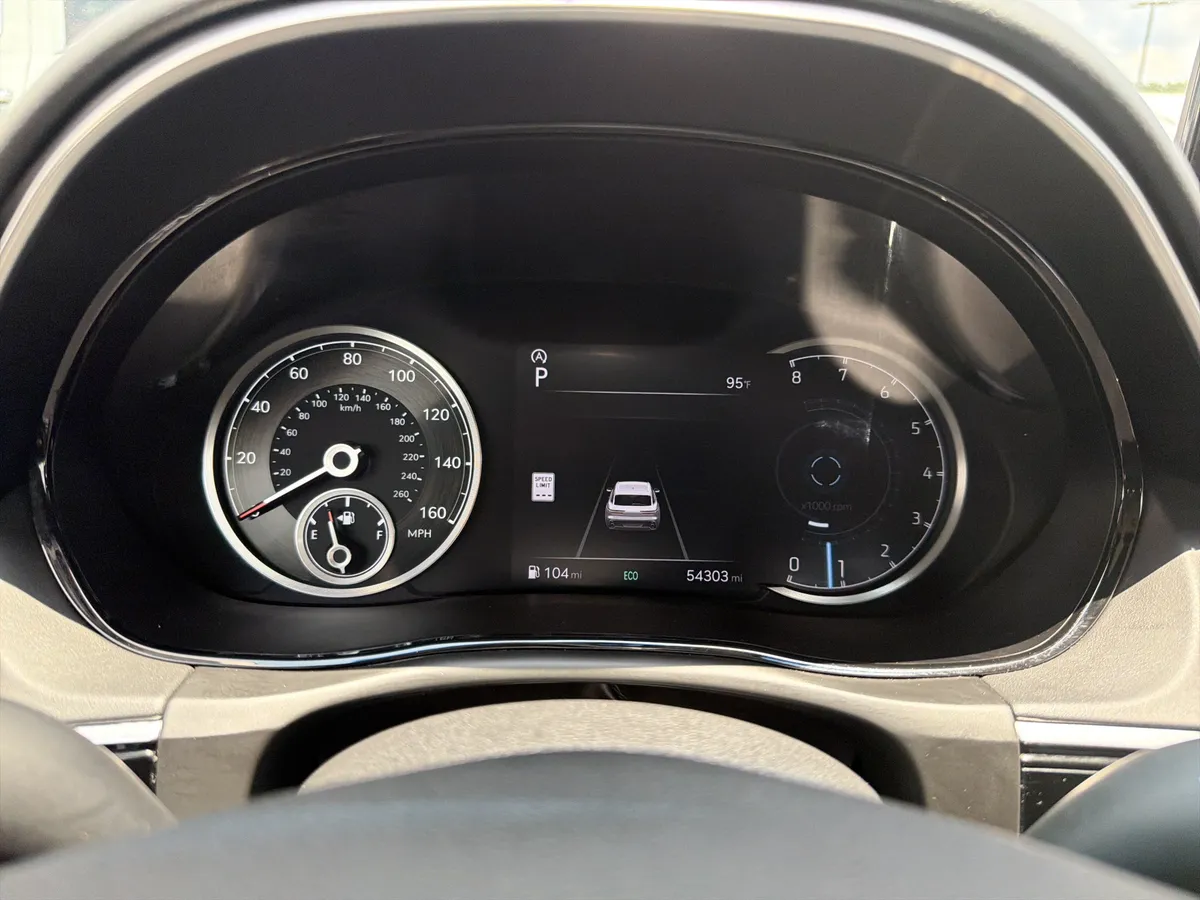 2025 Genesis GV70 2.5T thumbnail 12