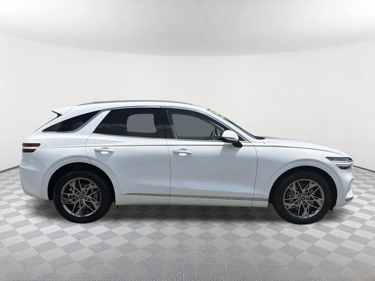 2025 Genesis GV70 2.5T thumbnail 18