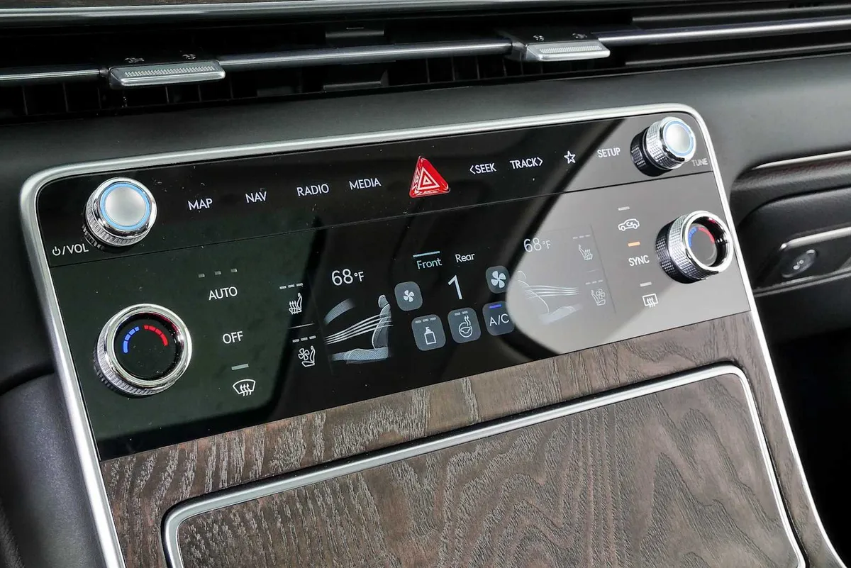 2025 GENESIS GV80 2.5T Prestige thumbnail 17