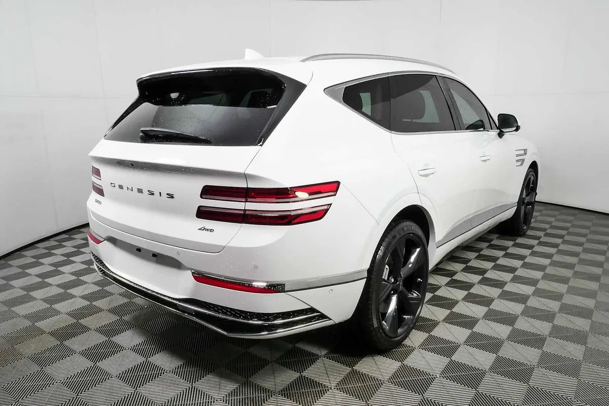 2025 GENESIS GV80 2.5T Prestige thumbnail 3
