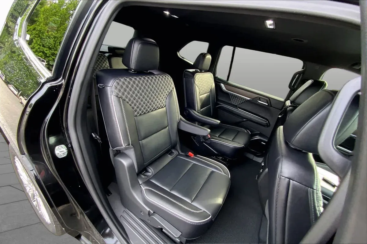 2025 GMC Acadia FWD Denali thumbnail 19