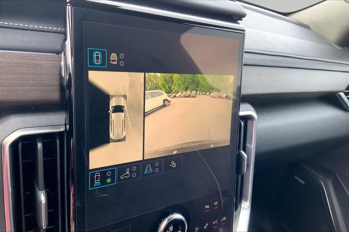 2025 GMC Acadia FWD Denali thumbnail 28