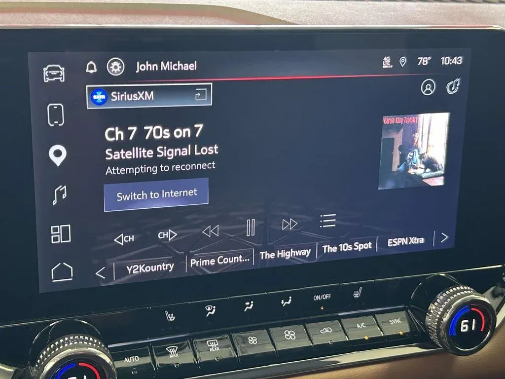 2025 GMC Canyon AT4 thumbnail 26