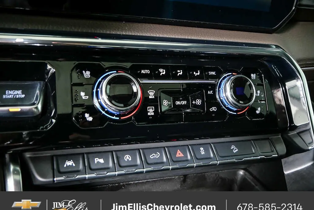 2025 GMC Sierra 1500 Denali thumbnail 17