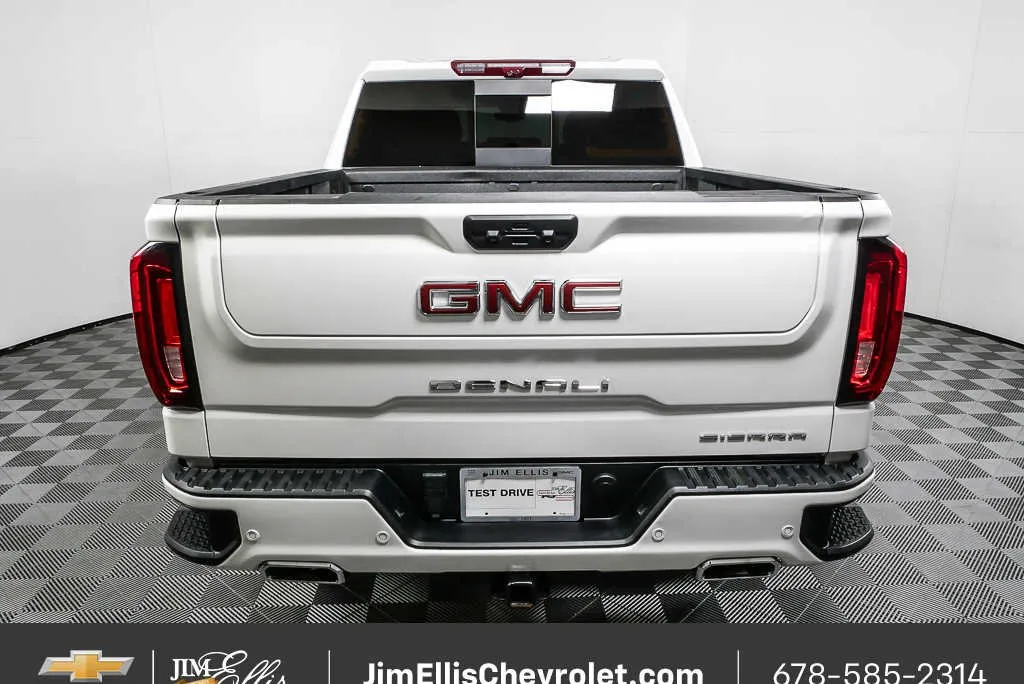 2025 GMC Sierra 1500 Denali thumbnail 29