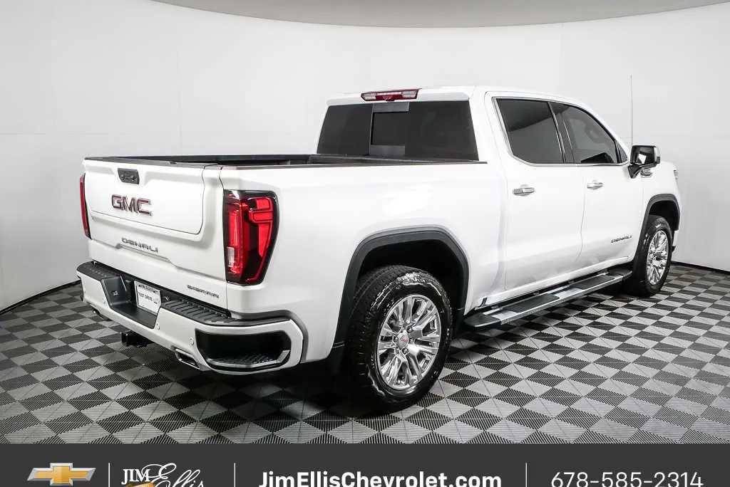 2025 GMC Sierra 1500 Denali thumbnail 3