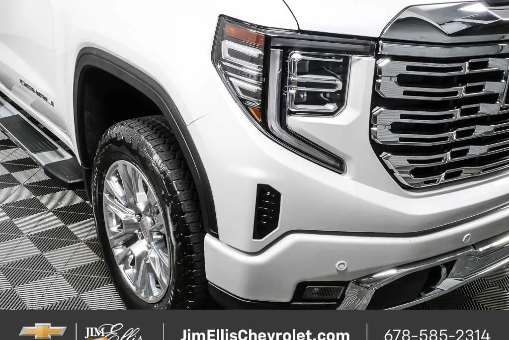 2025 GMC Sierra 1500 Denali thumbnail 37