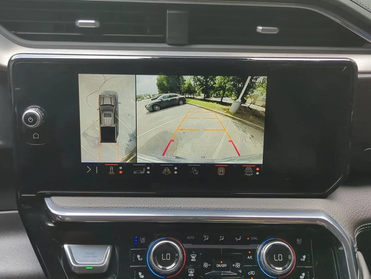 2025 GMC Sierra 1500 Denali thumbnail 9