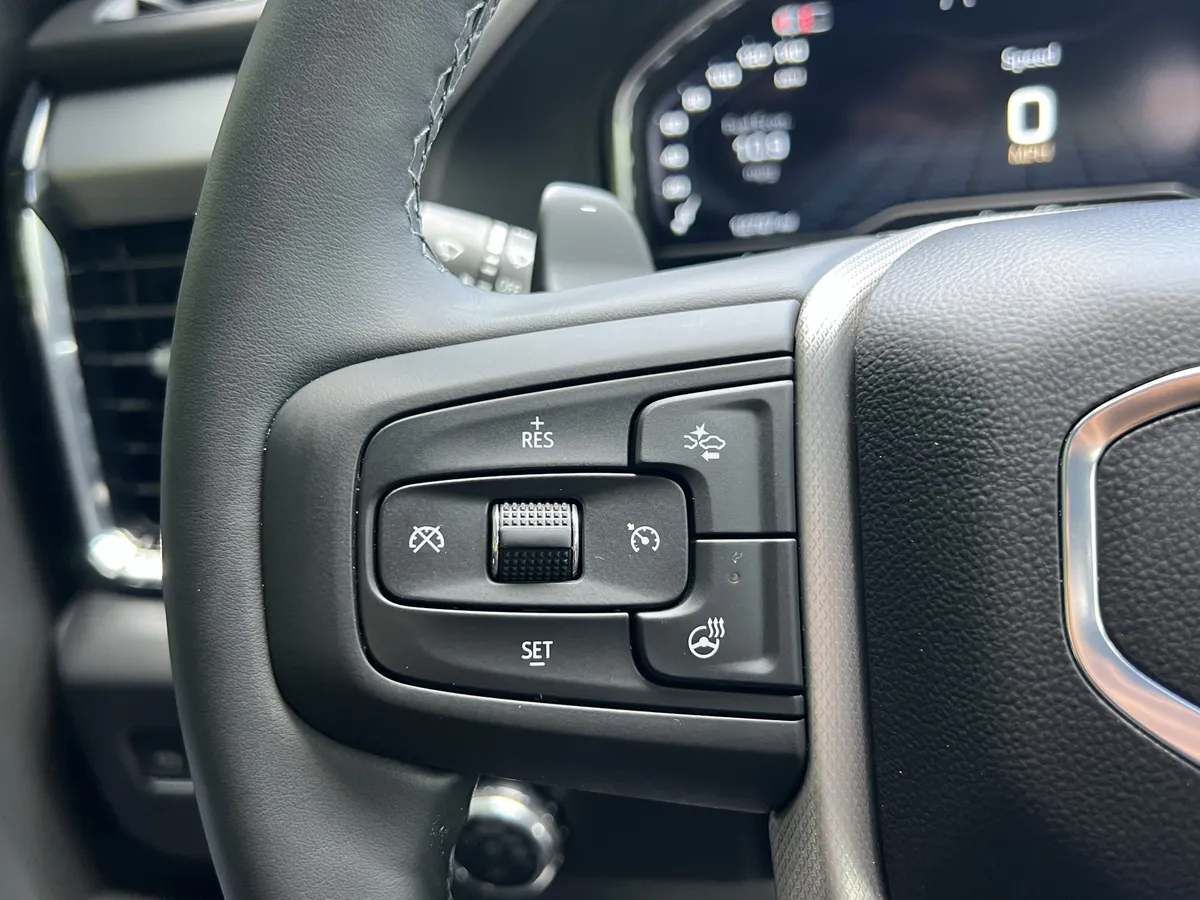 2025 GMC Sierra 1500 Denali thumbnail 19