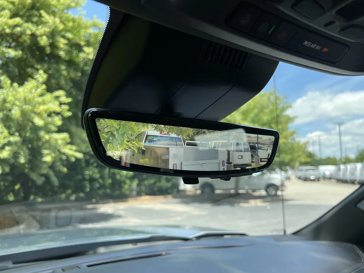 2025 GMC Sierra 1500 Denali thumbnail 31