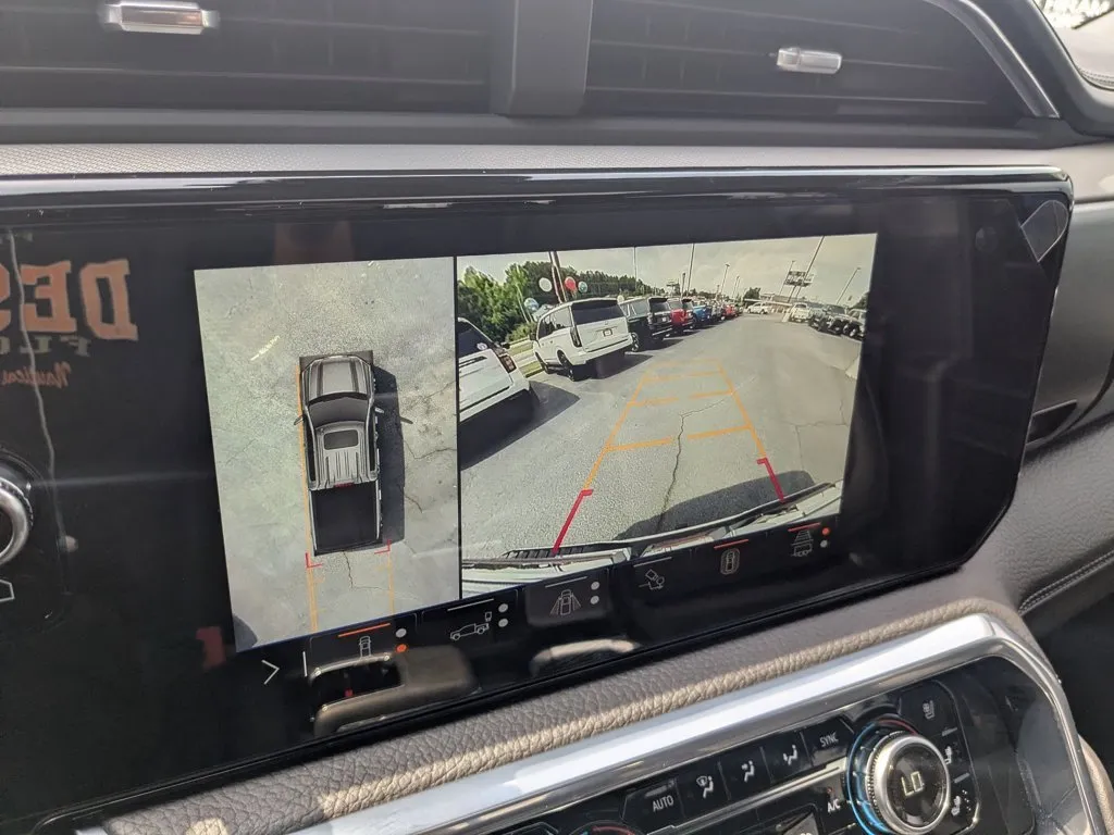 2025 GMC Sierra 1500 Denali thumbnail 18