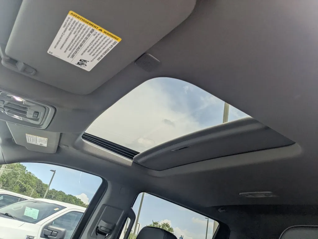 2025 GMC Sierra 1500 Denali thumbnail 25