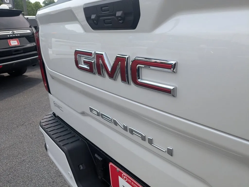 2025 GMC Sierra 1500 Denali thumbnail 30