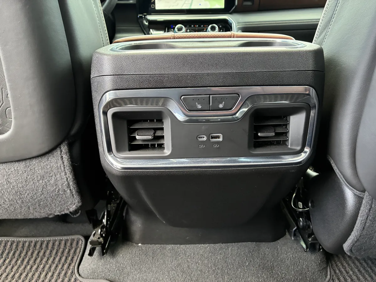 2025 GMC Sierra 1500 Denali Ultimate thumbnail 17