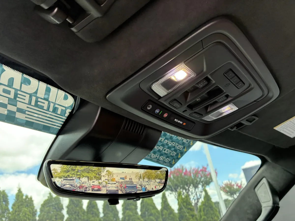 2025 GMC Sierra 1500 Denali Ultimate thumbnail 37
