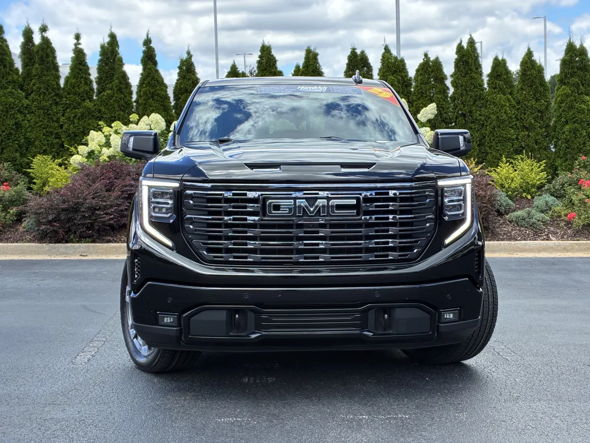 2025 GMC Sierra 1500 Denali Ultimate thumbnail 4
