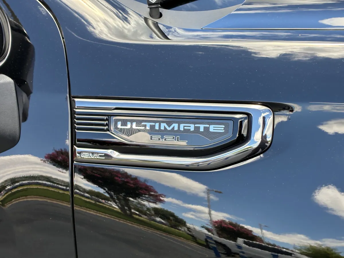 2025 GMC Sierra 1500 Denali Ultimate thumbnail 7