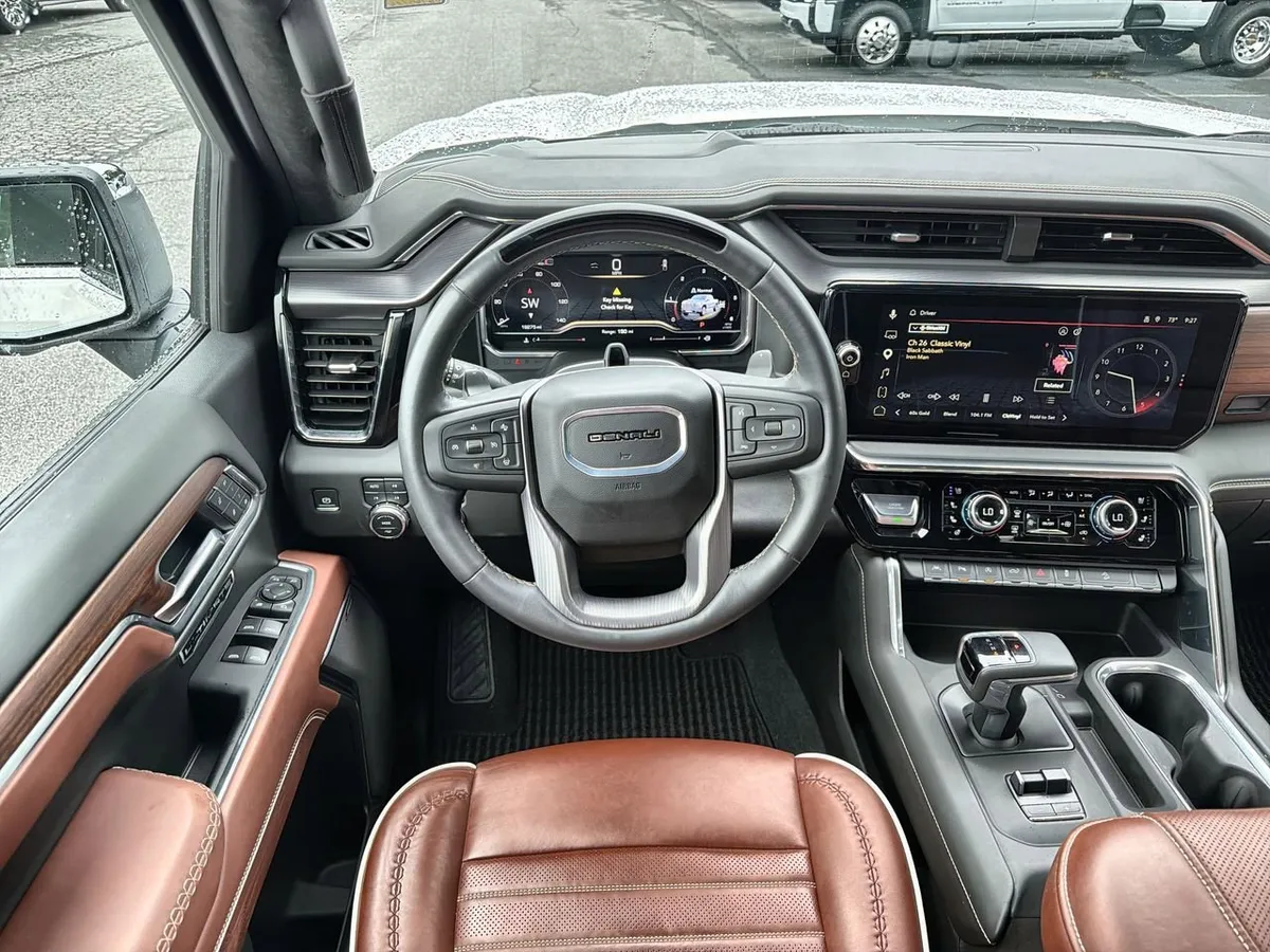 2025 GMC Sierra 1500 Denali Ultimate thumbnail 10