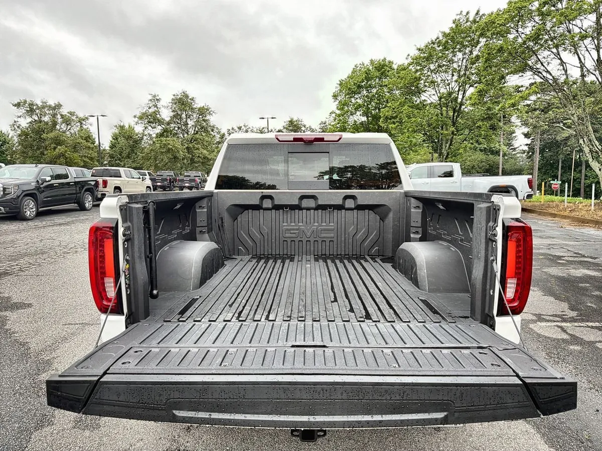 2025 GMC Sierra 1500 Denali Ultimate thumbnail 21