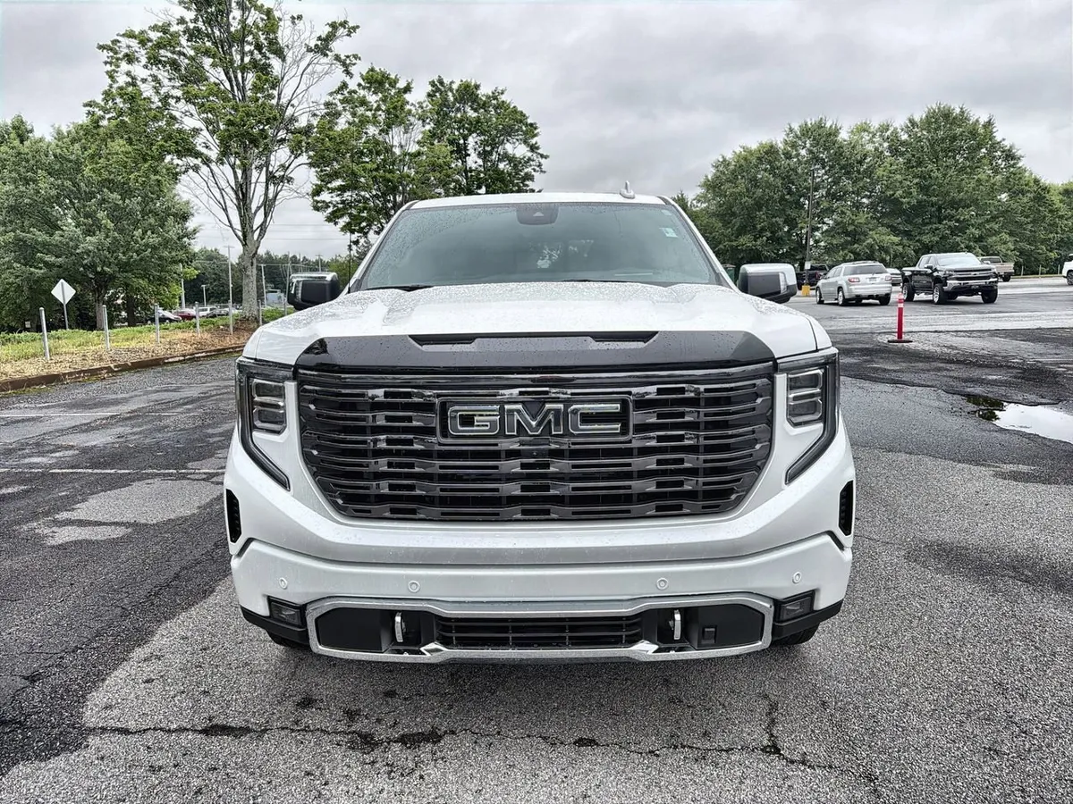2025 GMC Sierra 1500 Denali Ultimate thumbnail 3