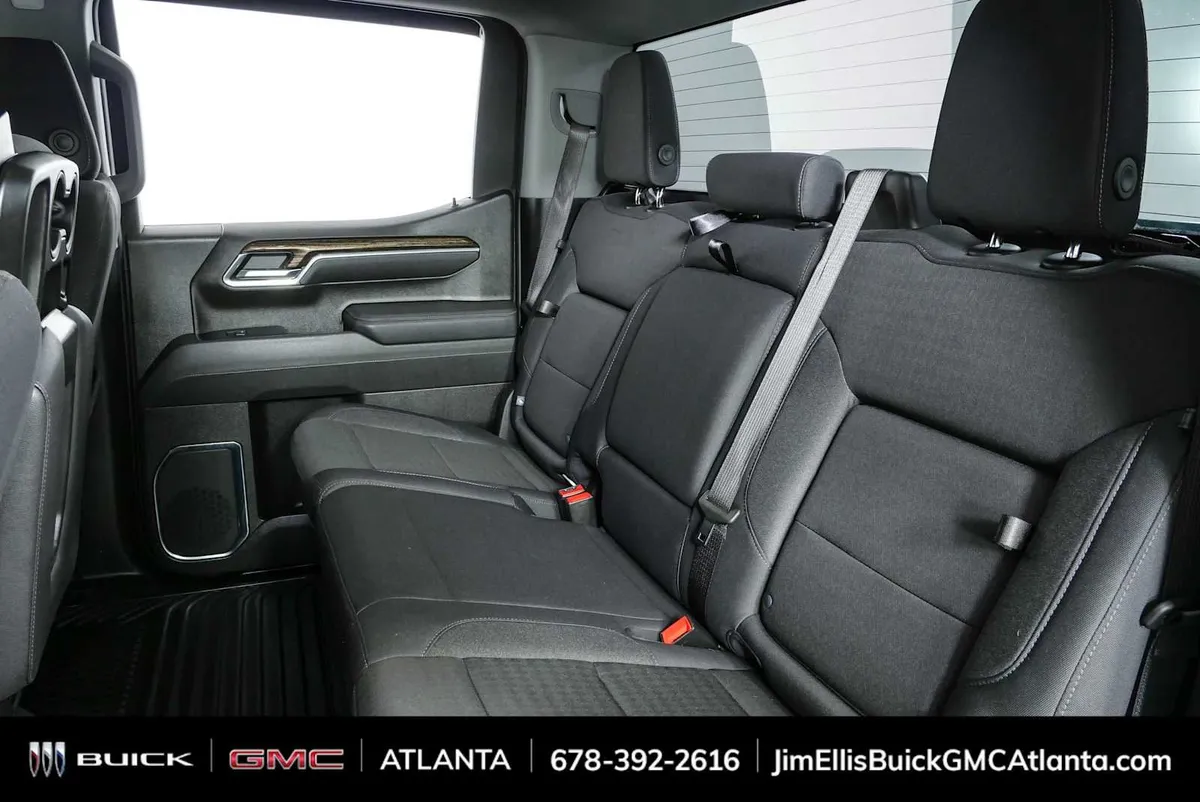 2025 GMC Sierra 1500 Elevation thumbnail 17