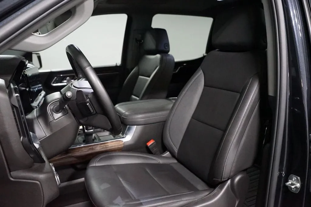 2025 GMC Sierra 1500 Elevation thumbnail 6