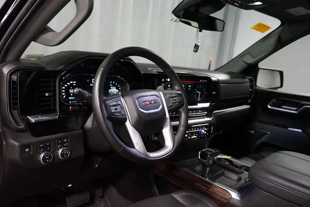 2025 GMC Sierra 1500 Elevation thumbnail 7