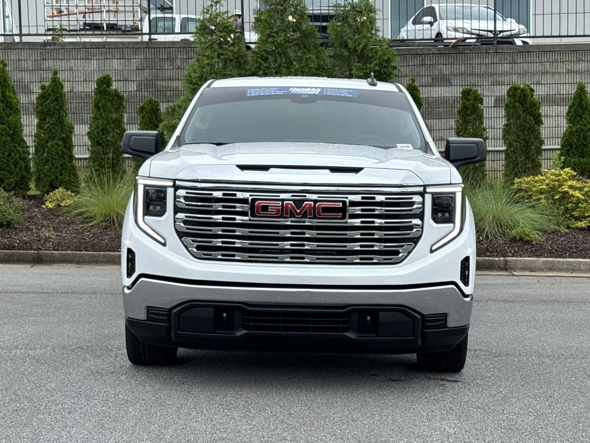 2025 GMC Sierra 1500 Pro thumbnail 2