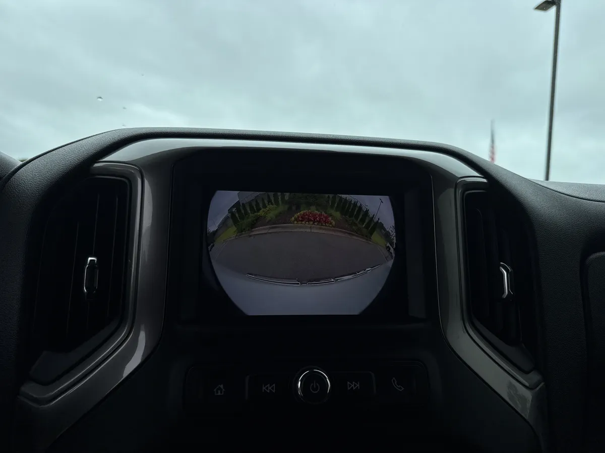 2025 GMC Sierra 1500 Pro thumbnail 23