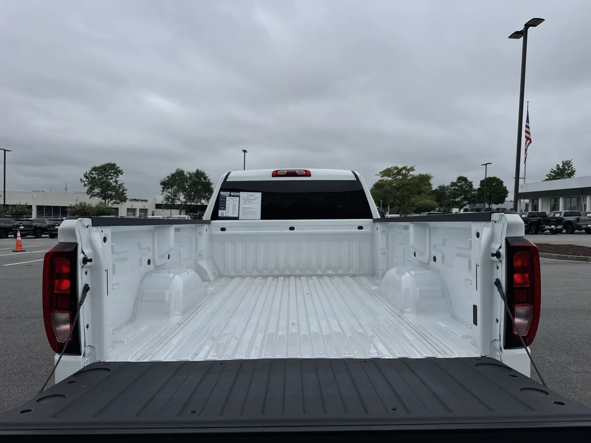 2025 GMC Sierra 1500 Pro thumbnail 28