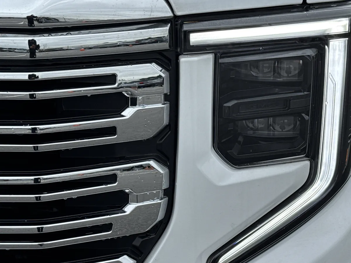 2025 GMC Sierra 1500 Pro thumbnail 5
