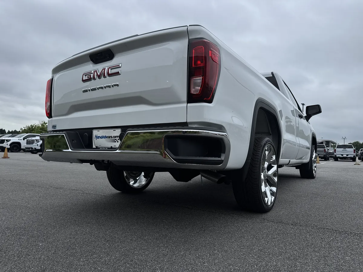 2025 GMC Sierra 1500 Pro thumbnail 8