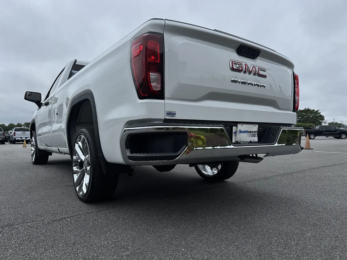 2025 GMC Sierra 1500 Pro thumbnail 9