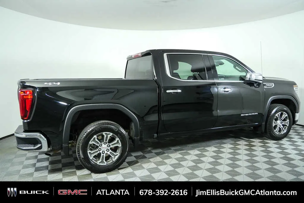 2025 GMC Sierra 1500 SLT thumbnail 2