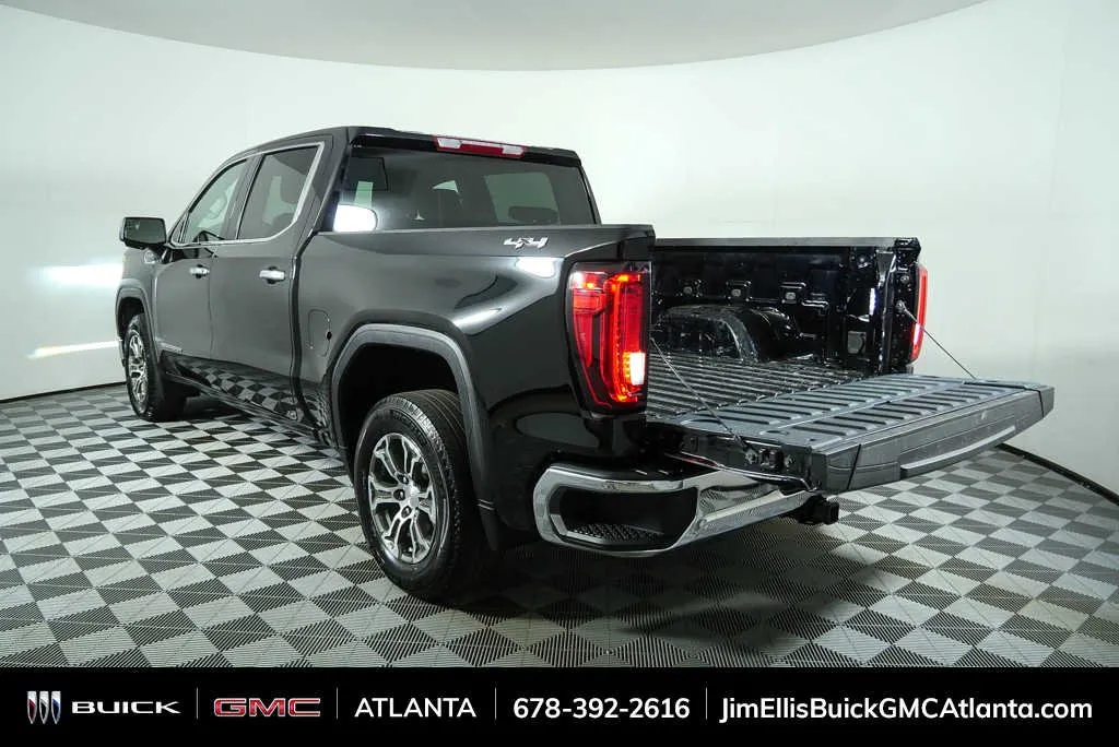 2025 GMC Sierra 1500 SLT thumbnail 26