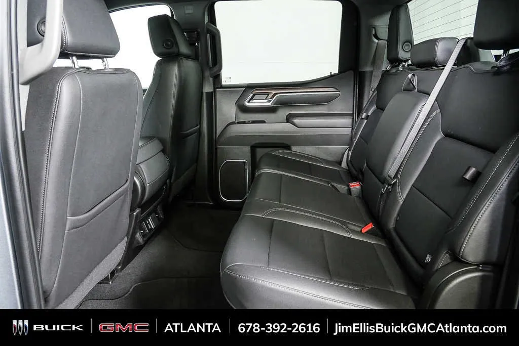 2025 GMC Sierra 1500 SLT thumbnail 16