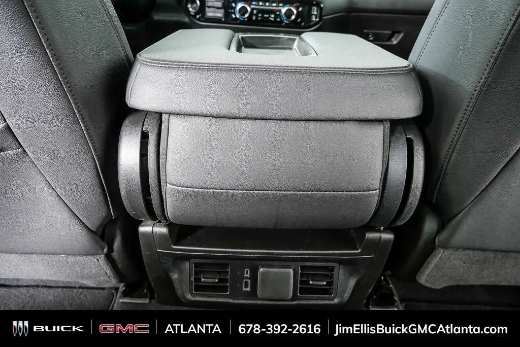2025 GMC Sierra 1500 SLT thumbnail 17