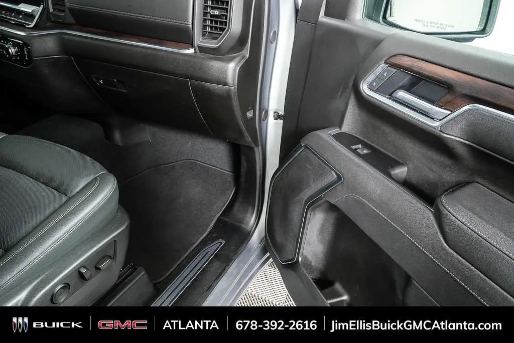 2025 GMC Sierra 1500 SLT thumbnail 22