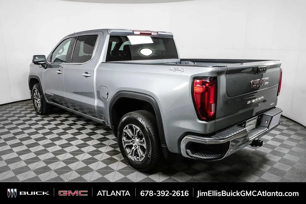 2025 GMC Sierra 1500 SLT thumbnail 3