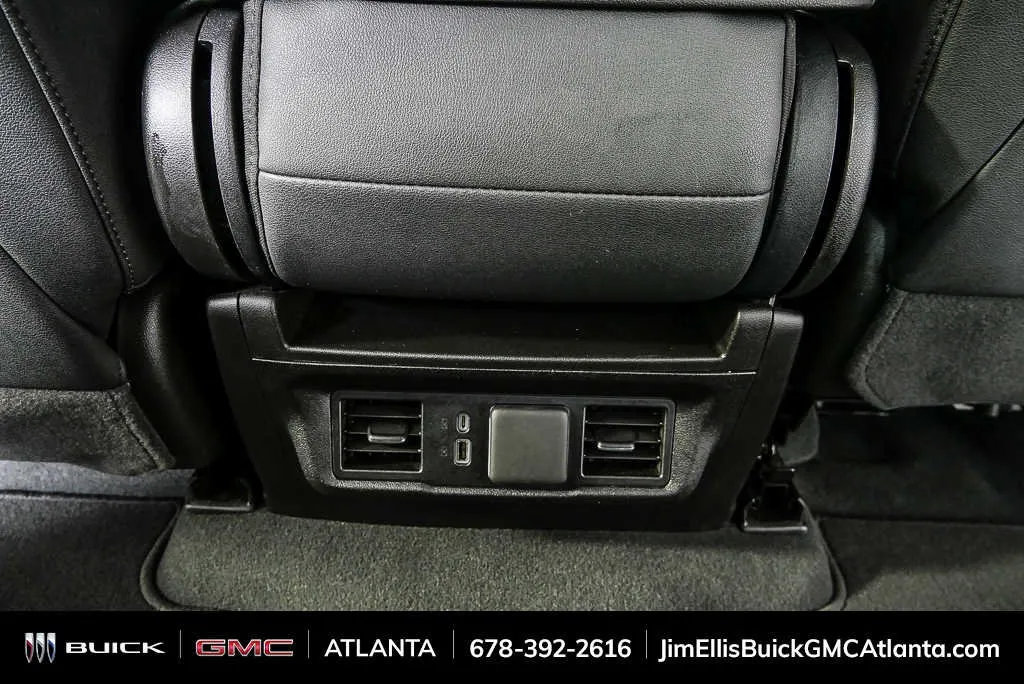 2025 GMC Sierra 1500 SLT thumbnail 18