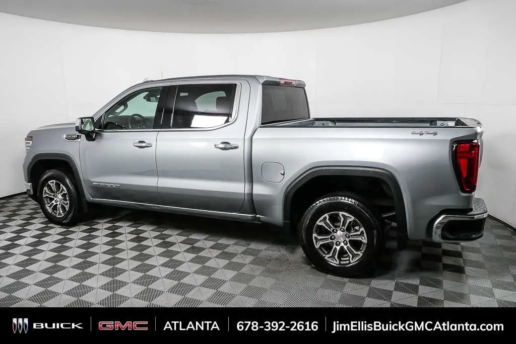 2025 GMC Sierra 1500 SLT thumbnail 2