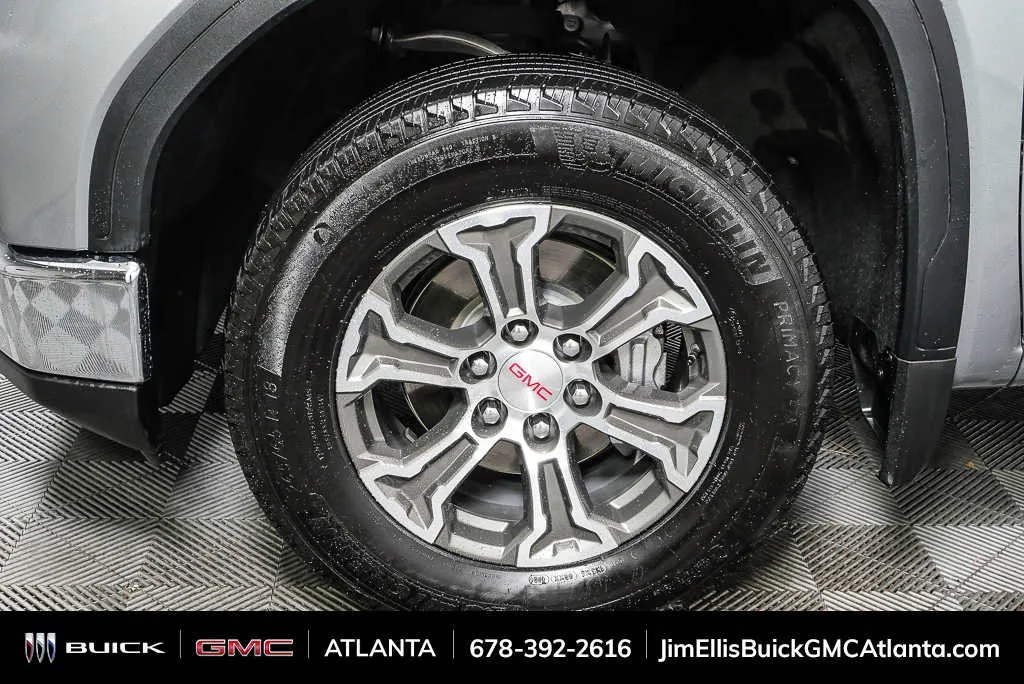 2025 GMC Sierra 1500 SLT thumbnail 34