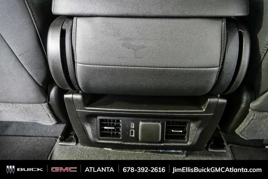 2025 GMC Sierra 1500 SLT thumbnail 18